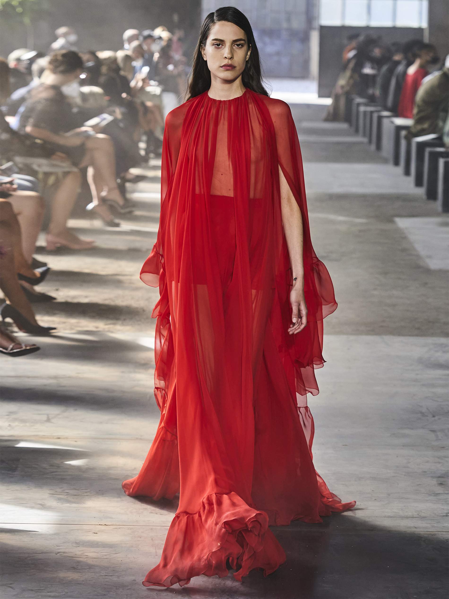 What Are the Latest Fashion Trends for the March 2021 Fashion Week ...