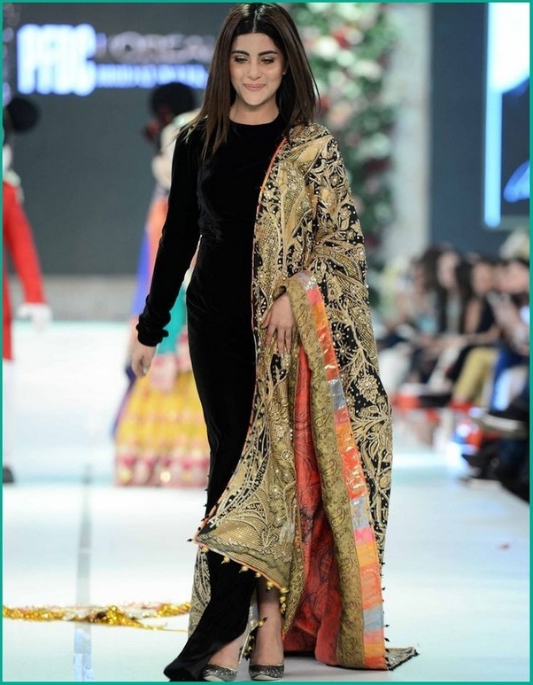Latest Fashion Trends in Pakistan Your Fashion Guru